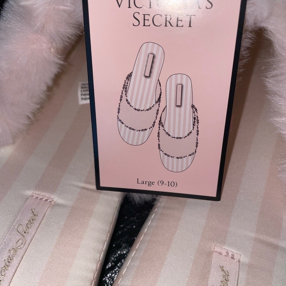 Victoria Secret House Slippers - Picture 10 of 11